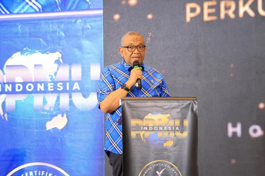 Wamenaker Dorong Sertifikasi Kompetensi untuk Tingkatkan Profesionalisme Pekerja Permanent Makeup