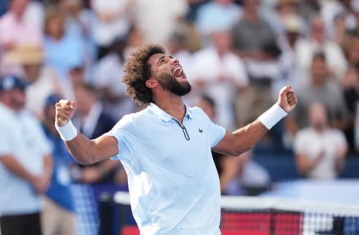 Arthur Fils Taklukkan Frances Tiafoe dan Rebut Gelar ATP Masters 1000 Cincinnati