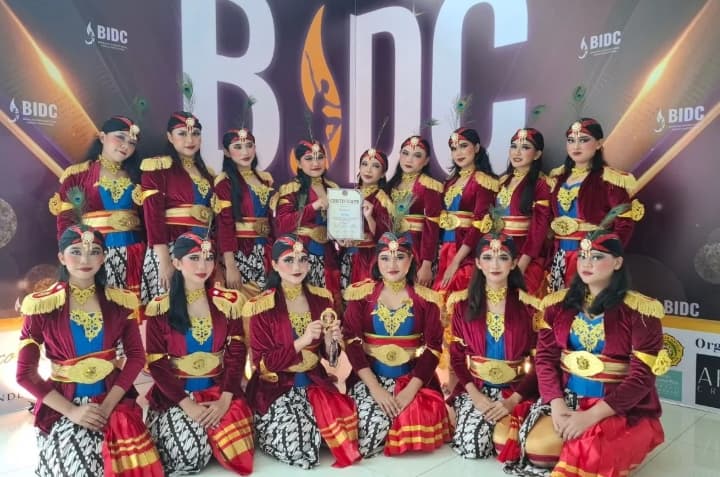 Svadara Warna Indonesia Raih Emas di BIDC 2026, Penari Muda Bawa Tradisi Nusantara ke Panggung Kompetisi