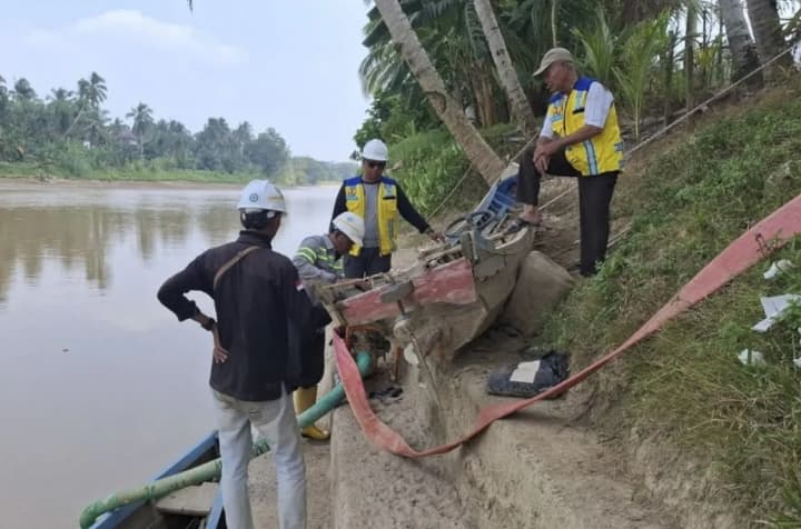 Kementerian PU Mengerahkan Pompa Air untuk Menyelamatkan Sawah yang Terancam Gagal Panen di Sarolangun