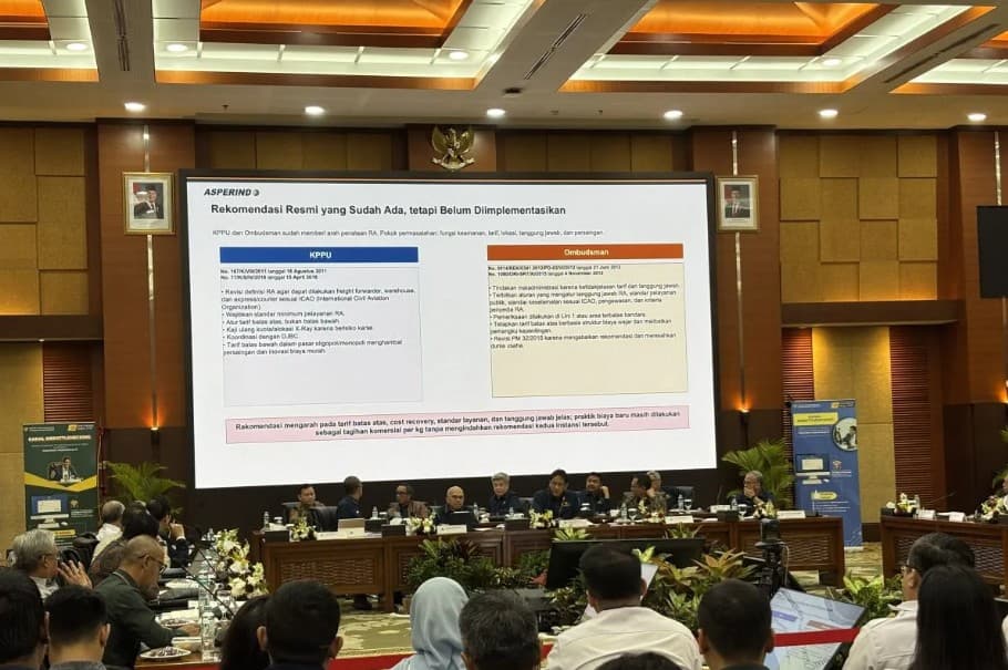 Purbaya Minta Aturan Biaya Kargo Udara Dipercepat untuk Tekan Ongkos Logistik
