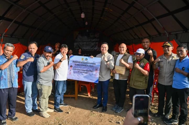 Pemkot Kupang Salurkan Rp635 Juta dan Sembako untuk Warga Terdampak Gempa di Enam Kabupaten Flores