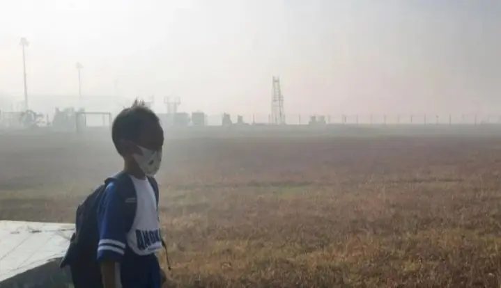 Kabut Asap Selimuti Banjarmasin, Ancaman ISPA Menguat di Tengah Karhutla Kalsel