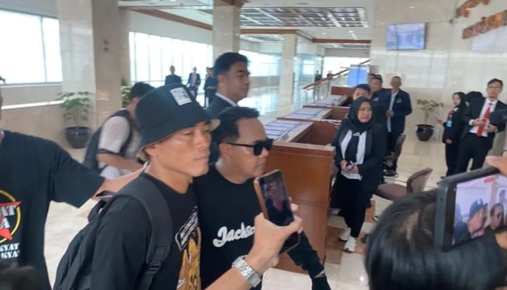Aktivis Pati Botok Hadiri Rapat Paripurna DPR dan Berharap Aspirasi Rakyat Direalisasikan