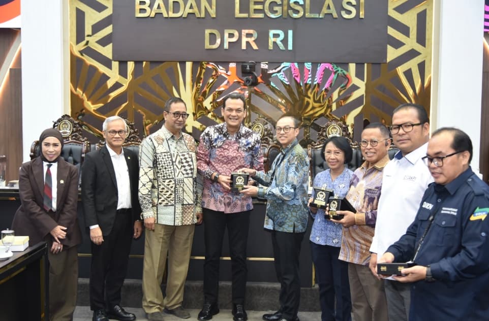 Baleg DPR Susun RUU Pelelangan, Regulasi yang Tersebar Dinilai Picu Ketidakpastian Hukum