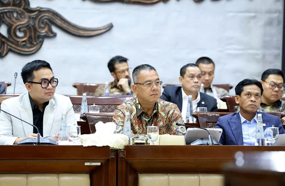 Komisi XI DPR Uji Independensi Destry Damayanti, Target Pertumbuhan 8 Persen hingga Intervensi Rupiah Disorot