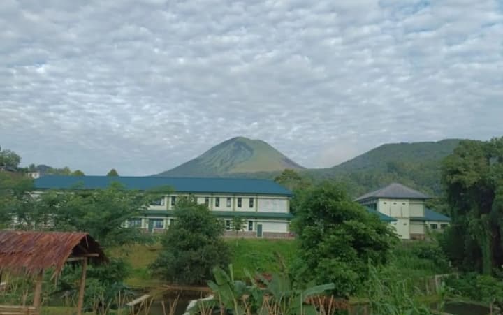 Aktivitas Gempa Gunung Lokon Melonjak hingga 111 Kali, Warga Diminta Menjauhi Kawah