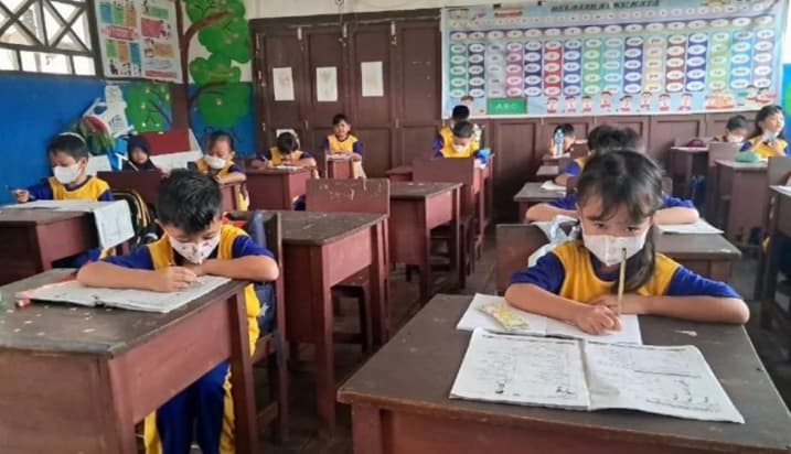 Pemkab Gunung Mas Memangkas Jam Belajar Sekolah akibat Kabut Asap Karhutla