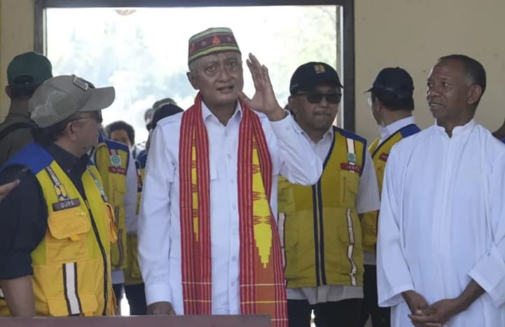 Menteri PU Mempercepat Pembangunan Kembali Fasilitas Publik yang Rusak akibat Gempa Flores