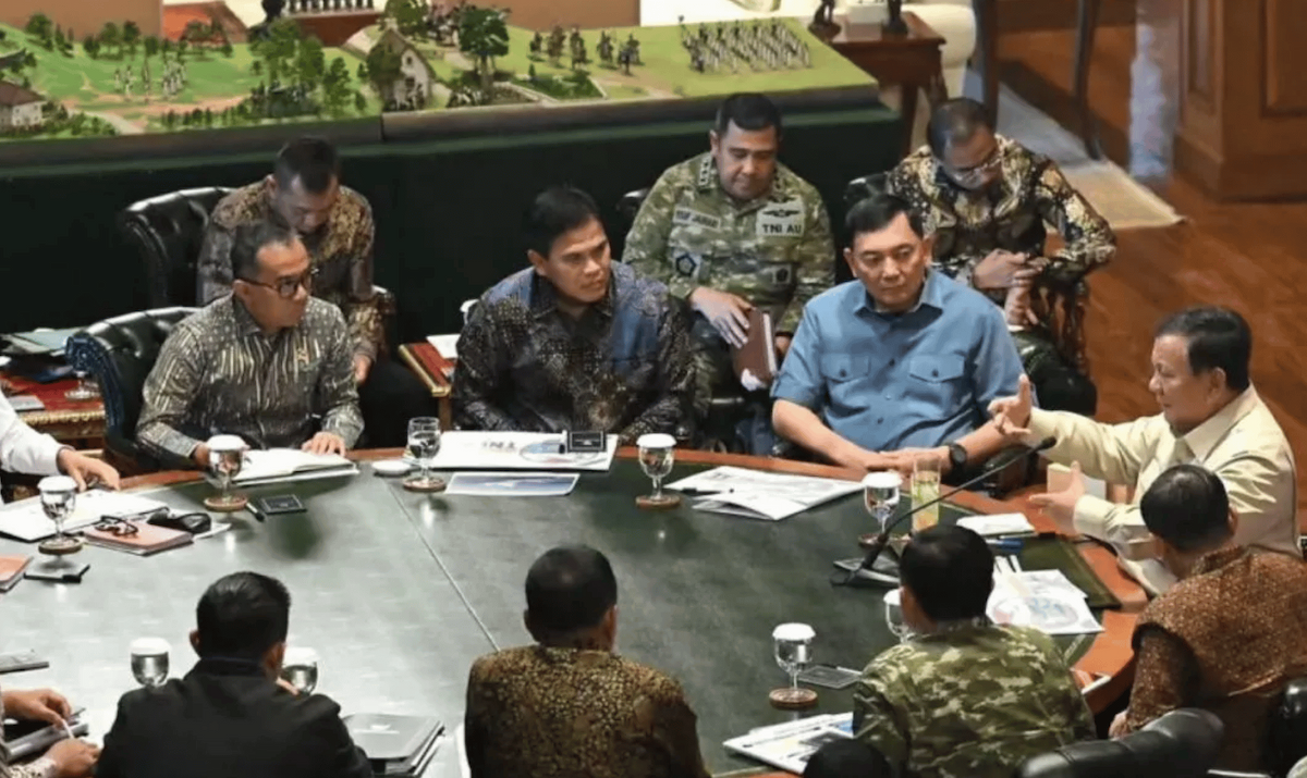 Prabowo Minta Babinsa Edukasi Warga Desa soal Bahaya Pembakaran Hutan dan Lahan
