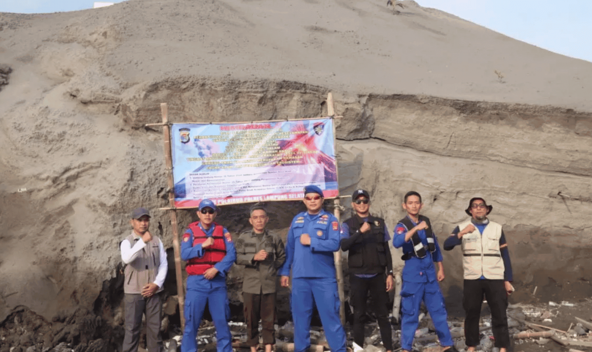 Petugas Perketat Patroli Gunung Anak Krakatau, Nelayan Ditemukan Masuk Zona Terlarang