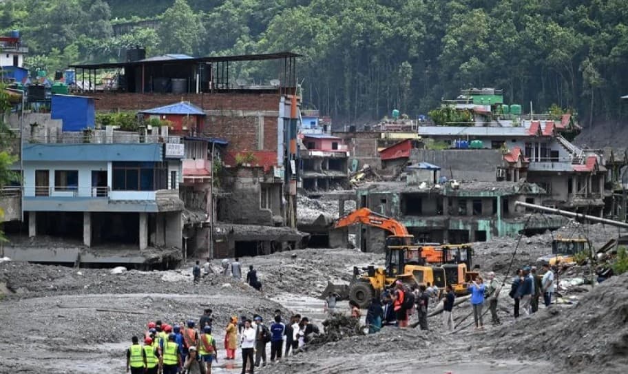 Kemlu Pastikan Seluruh WNI di Nepal Selamat setelah Banjir Bandang dan Longsor