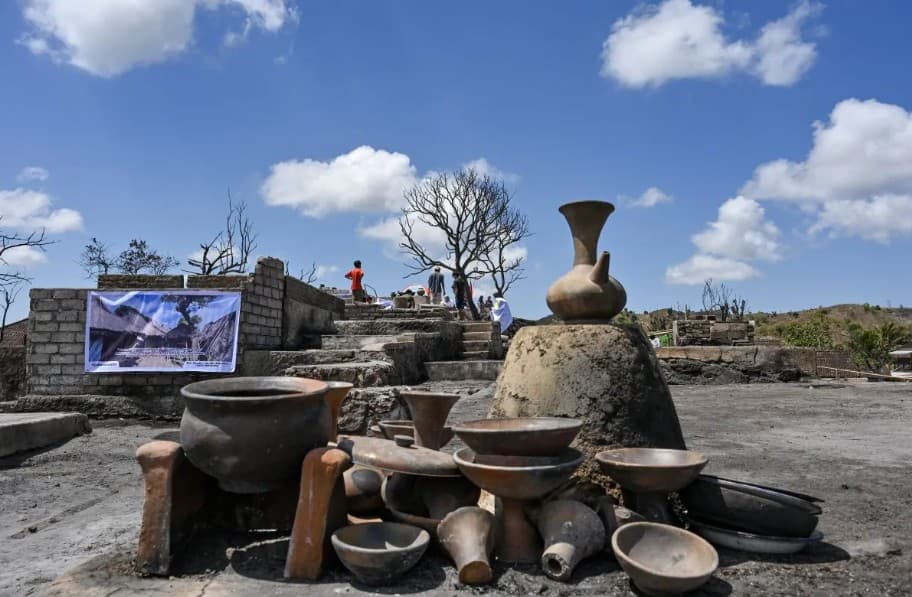 Kebakaran Desa Adat Sade Picu Kerugian Rp33,84 Miliar, 320 Pelaku Pariwisata Terdampak