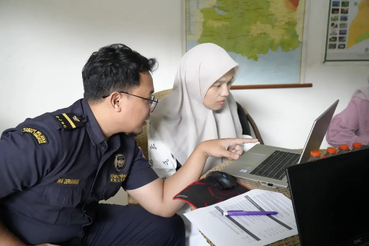 Bea Cukai Malang Mengasistensi Perusahaan Penerima NPPBKC Baru untuk Meningkatkan Kepatuhan