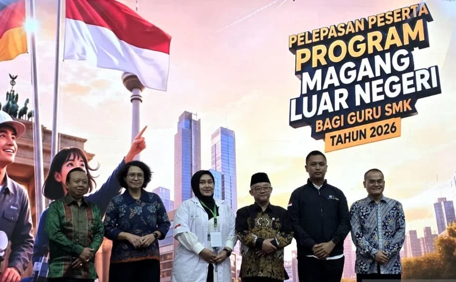 Kemendikdasmen Berangkatkan 50 Guru SMK Magang ke Jerman untuk Perkuat Kompetensi Industri Global