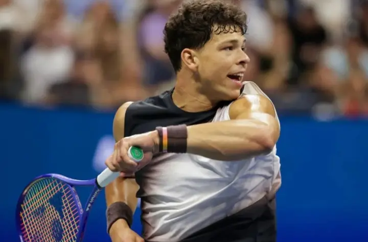 Ben Shelton Bangkit dan Stefanos Tsitsipas Menyingkirkan Unggulan Ke-10 di US Open 2026