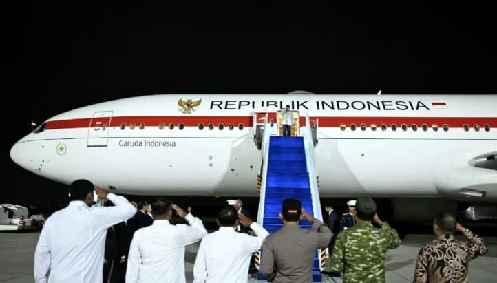 Prabowo Bertolak ke Rusia Memenuhi Undangan Putin sebagai Tamu Kehormatan Forum Ekonomi