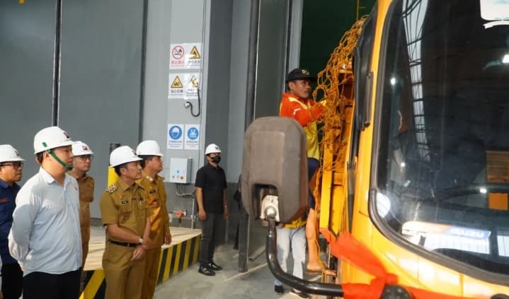 DLH Palembang Menyiagakan 141 Armada untuk Mengangkut hingga 1.000 Ton Sampah per Hari ke PSEL