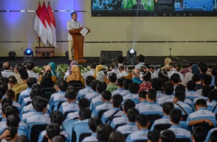 Menaker Menyoroti Pengangguran Anak Muda 17,4 Persen saat Perusahaan Kesulitan Mencari Talenta
