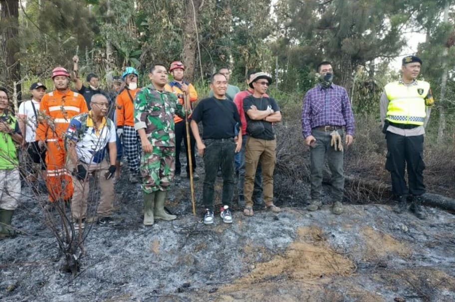 Personel Gabungan Padamkan Kebakaran Hutan Gunung Sindoro, Sejumlah Titik Api Ditemukan