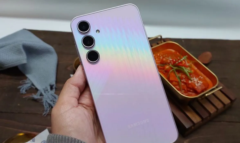 Samsung Bersiap Membawa One UI 9 Berbasis Android 17 ke Galaxy A35