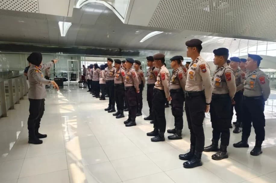 Polda Sumut Siagakan 108 Personel di Bandara Kualanamu, 51 Penerbangan Terdampak Erupsi Anak Krakatau