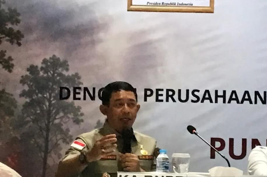 BNPB Siapkan Modifikasi Cuaca untuk Luruhkan Abu Gunung Anak Krakatau yang Ganggu Penerbangan