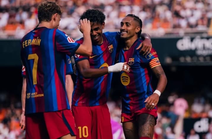 Lamine Yamal Mencetak Dua Gol saat Barcelona Menghancurkan Valencia 5-0 di Mestalla
