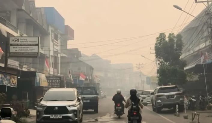 Sekolah di Pontianak Tetap Belajar Daring karena Kabut Asap Masih Tebal dan Kualitas Udara Berbahaya