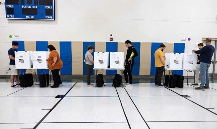 Pemilih Independen AS Makin Condong ke Demokrat Menjelang Pemilu Paruh Waktu 2026