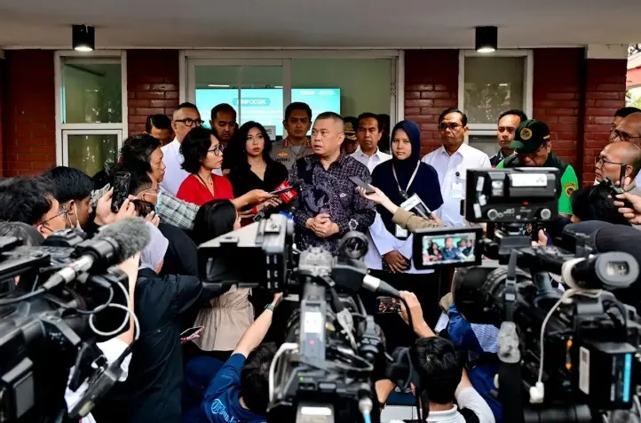 Kemenhub Uji Abu Vulkanik Setiap 30 Menit, Delapan Bandara Masih Positif Terdampak Erupsi Anak Krakatau