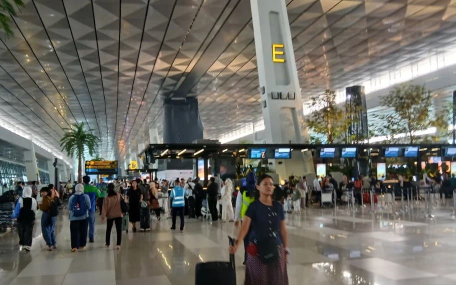AirNav Buka Kembali Lima Bandara Terdampak Abu Gunung Anak Krakatau, Operasional Tetap Dipantau
