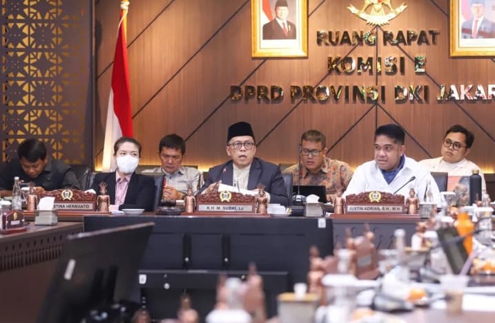 Pemprov DKI Turun Langsung Cek Penerima Bansos di Tengah Transisi Data DTSEN