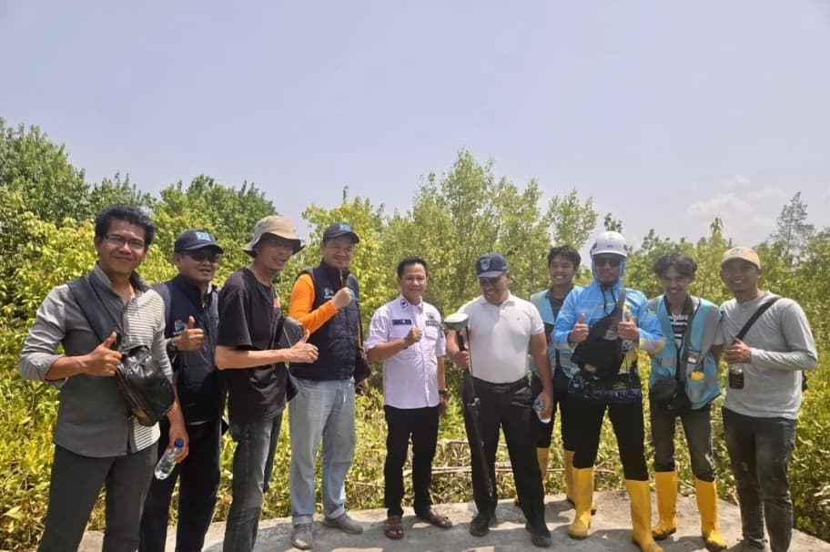 Pemkab OKI dan PLN Bangun 13 PLTS Komunal, Akses Listrik Desa Pesisir Diperluas