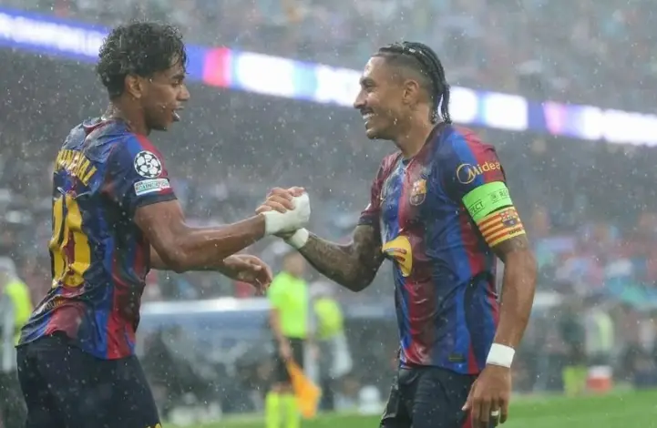 Raphinha Cetak Dua Gol, Barcelona Hancurkan Feyenoord 5-1 di Camp Nou