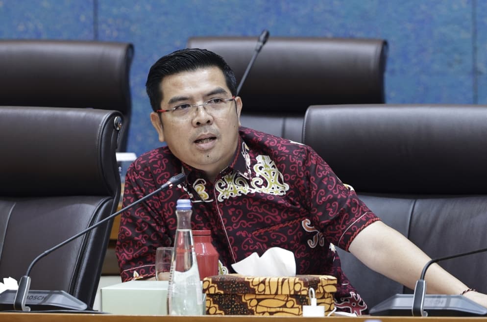 Produk China Membanjiri Pasar, DPR Pertanyakan Daya Saing Mobil Listrik Nasional