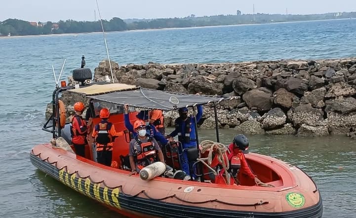 Tim SAR Perluas Pencarian Jurnalis Hilang ke Utara Anak Krakatau