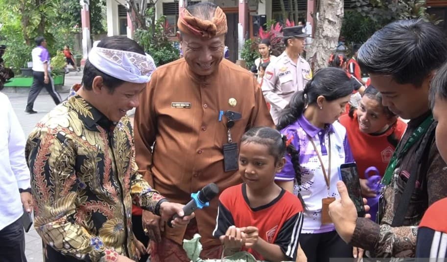 SDN 5 Pedungan Sulap Sampah Jadi Tabungan, Siswa Bisa Kantongi Hampir Rp1 Juta
