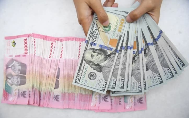 Rupiah Dibayangi Rencana Buyback Surat Utang AS dan Konflik Timur Tengah