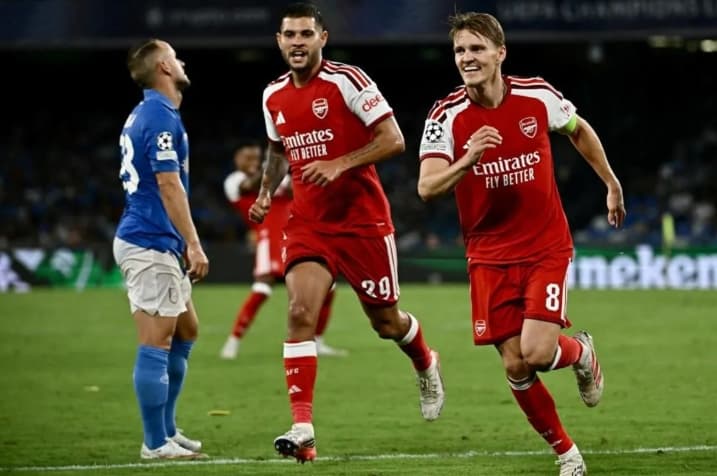 Martin Odegaard Cetak Gol Tunggal, Arsenal Bungkam Napoli di Kandang pada Liga Champions