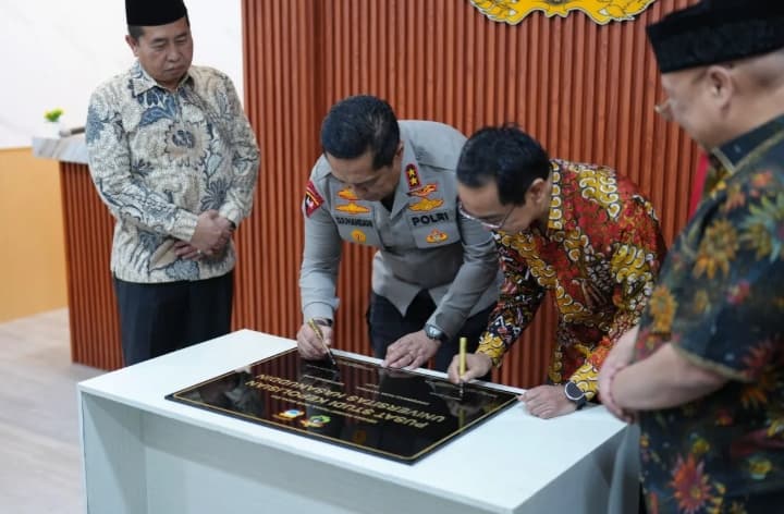 Rektor Unhas Minta Pusat Studi Kepolisian Fokus Cari Solusi Pengeboman Ikan