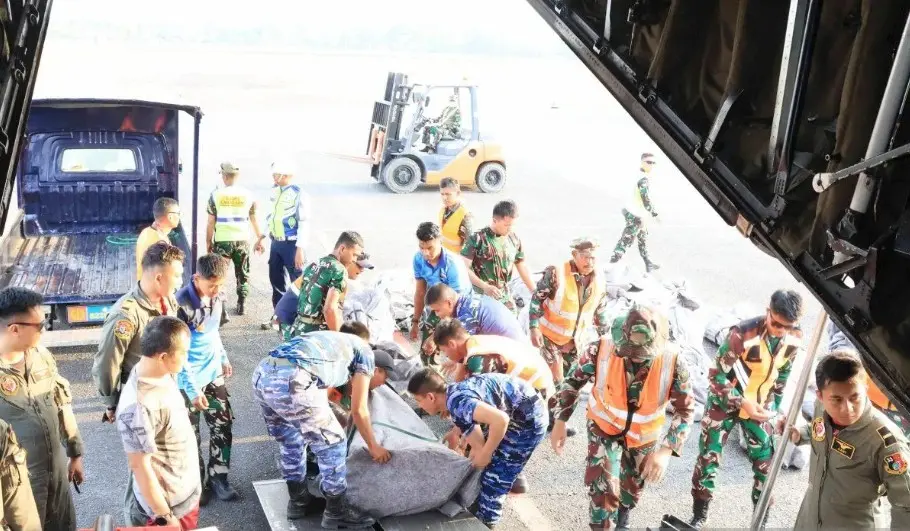 Kemenhan Kirim Puluhan Flexitank ke Kalimantan Selatan, Perkuat Penanganan Karhutla