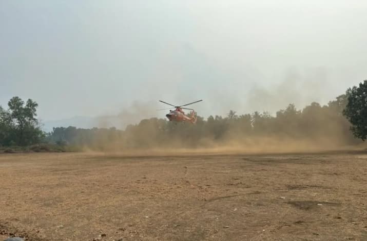 Helikopter HR-3604 Dikerahkan Perkuat Pencarian Delapan Jurnalis dan Awak Kapal di Selat Sunda