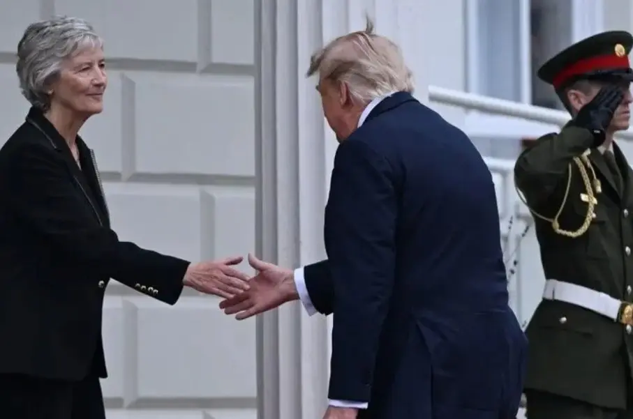 Donald Trump Tiba di Irlandia, Bertemu Catherine Connolly dan Bahas Hubungan Bilateral