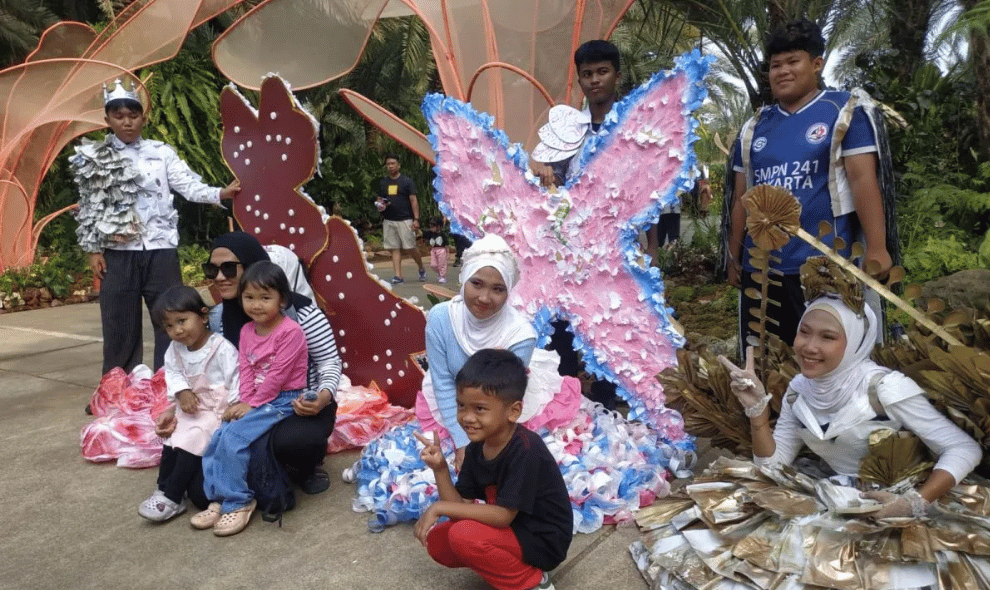 Pelajar Kepulauan Seribu Pamerkan Busana Daur Ulang dan Kreativitas di FLONA 2026