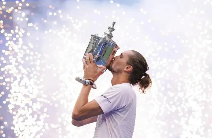 Alexander Zverev Taklukkan Ben Shelton dan Rebut Gelar US Open 2026