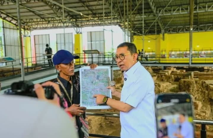 Fadli Zon Tinjau Situs Trowulan untuk Percepat Revitalisasi Museum Majapahit