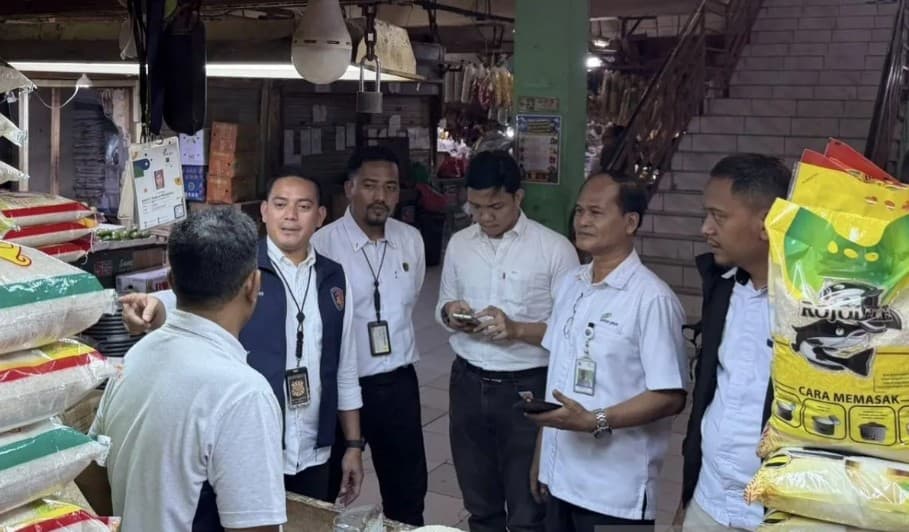 Satgas Pangan Polda Metro Jaya Cek Harga Beras di Jakarta Timur, Pedagang Masih Patuhi HET