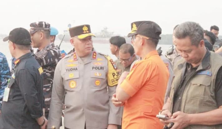 Kapolda Kalsel Pastikan Seluruh Unsur Maritim Bergerak Mencari 130 Korban Kapal Virgo