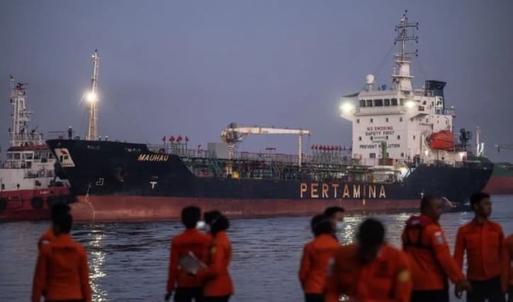 Basarnas Kerahkan 22 Armada Laut dan Udara untuk Mencari 129 Korban Kapal Virgo Transport 8